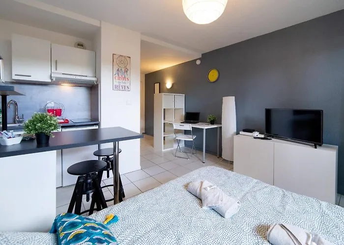 Apartment Avec Parking En Sous-sol *