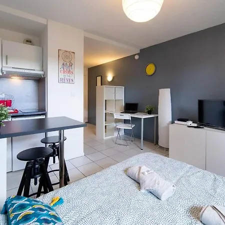 Apartment Avec Parking En Sous-sol *